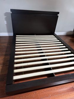Queen Size Dark Wood Platform Bed Frame