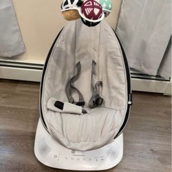 4moms mamaRoo Multi-Motion Swing