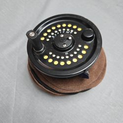 FLY FISHIN REEL & LEATHER CASE WITH LAMBS WOOL