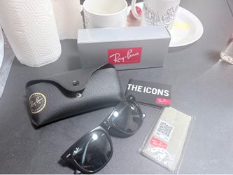 Ray-Ban Wayfarer Ease 55mm Square Crystal Green Lens with Black Acetate Frame Men's Sunglasses