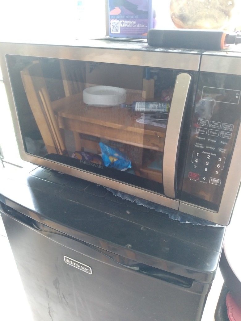 FARBERWARE MICROWAVE