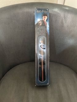 Harry Potter Wand With Illuminating Tip by the Noble Collection ~New