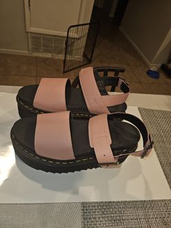 Dr. Marten Pink Sandles