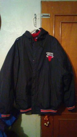 JACKET UNK OFFICIAL CHICAGO BULLS 2XL SIZE