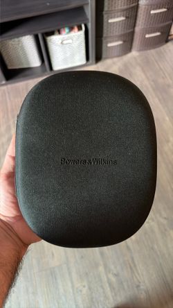Bowers & Wilkins Px7 S2 Wireless Noise Cancelling Headphones – Like New