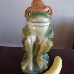 Adorable frog cookie jar