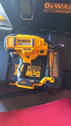 Brushless dewalt nail gun