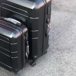 2 Set Luggage Size Large And Carry On 