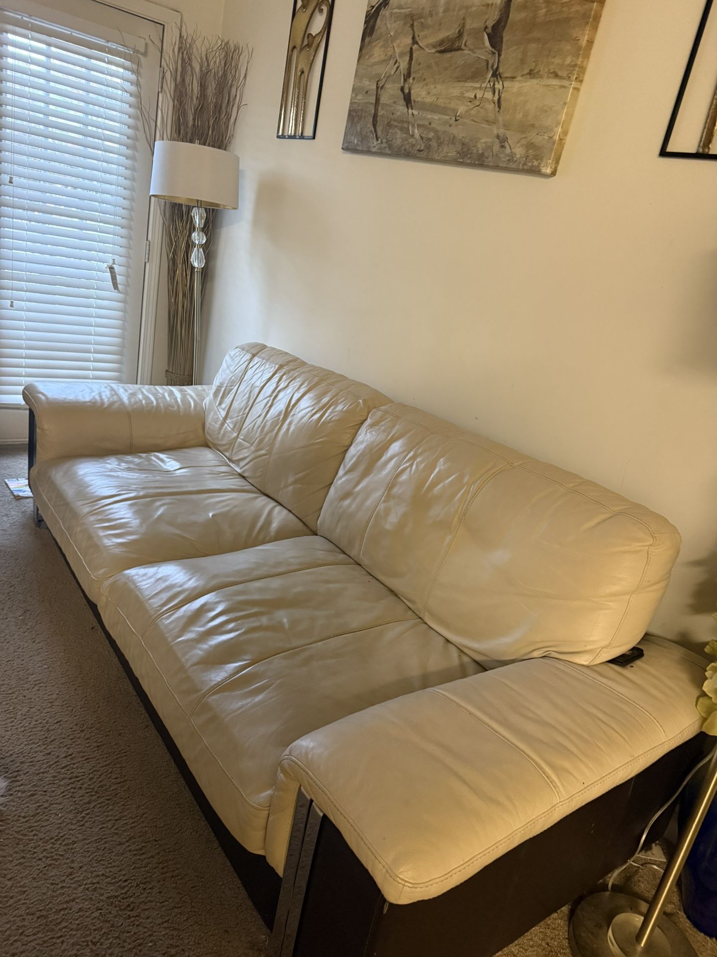Luxury White Leather Couch with Silver Accents – Excellent Condition