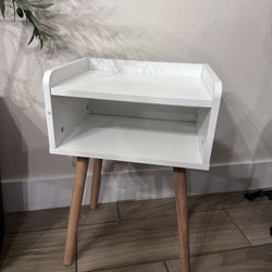 Modern Nightstand/Side Table 