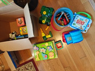 Lot of toys ages 0-3