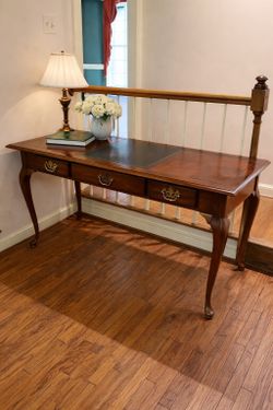 National Mt. Airy Leather Top Writing Desk/ Console / Entryway Table – 3 Drawer Classic!