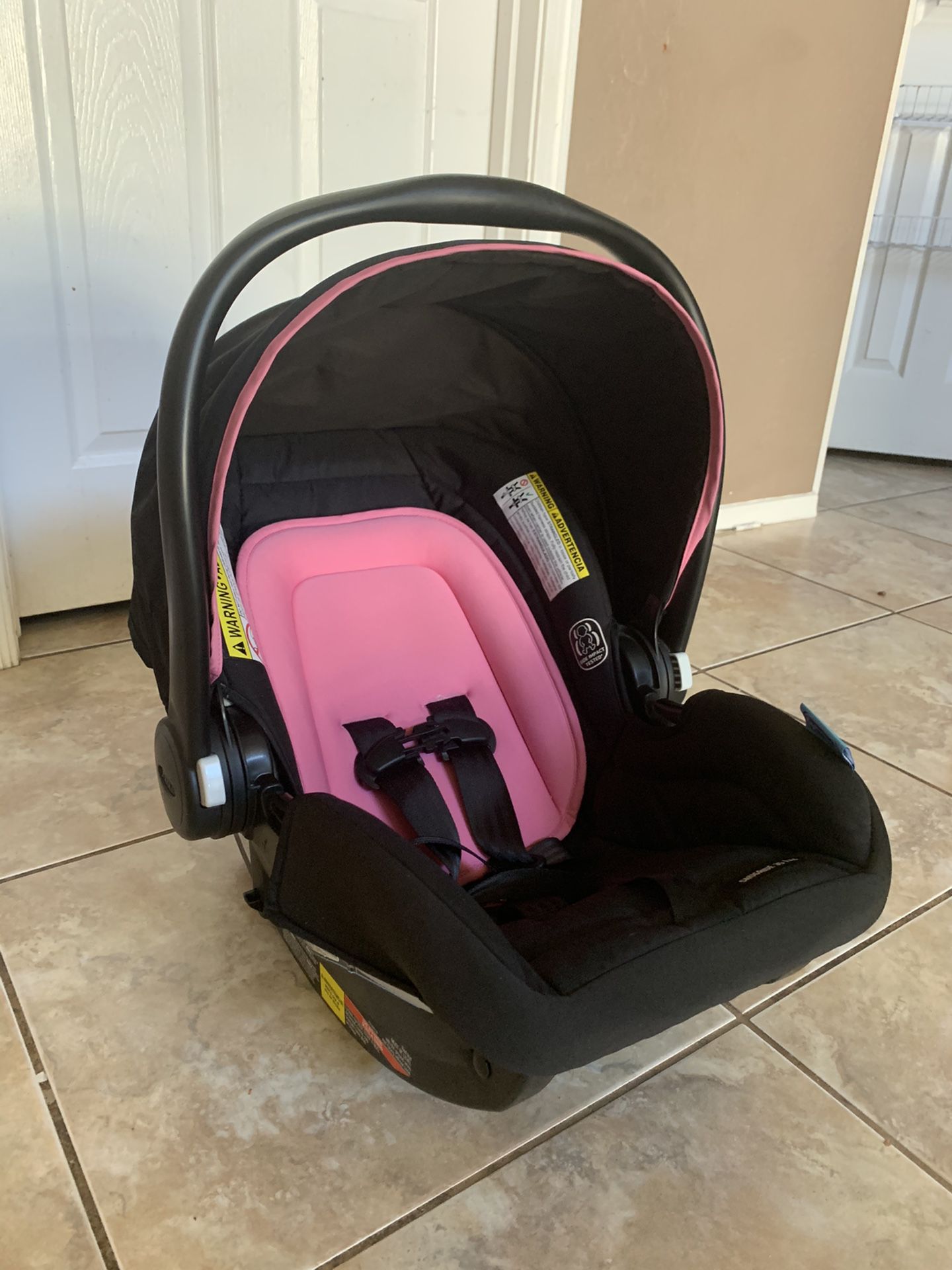 Barely used Graco car seat