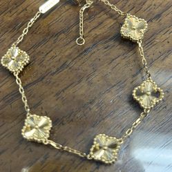 18k Solid Gold VCA Bracelet 8 Inches Pick Up Only!!