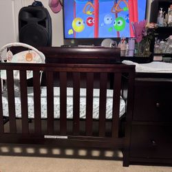 Delta Crib With Changing Table