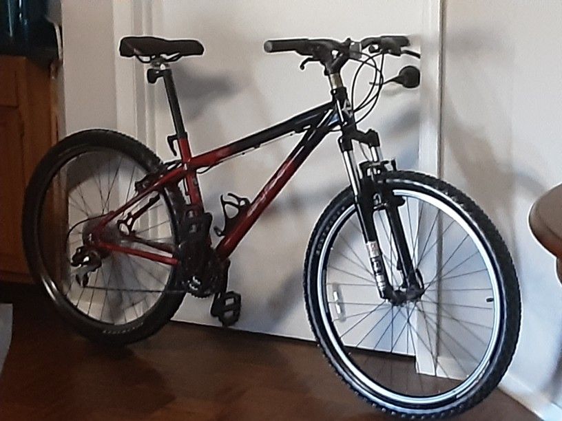 Garry FISHER. Wahoo Genesis 26 M Frame 24 Speed