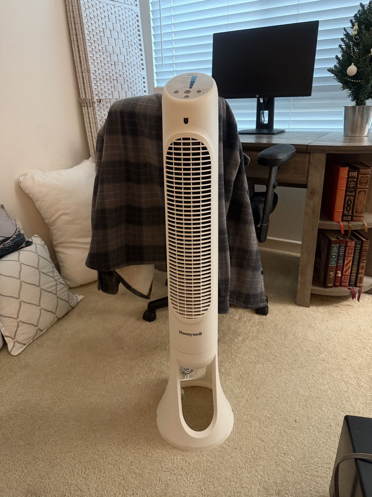 Honeywell Quiet Set Tower Fan