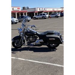 Harley Roadking