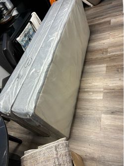 Box spring Queen size