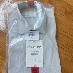 NWT Calvin Klein Men’s Performance Dress Shirt Grey Size M 15-15 1/2 36/37