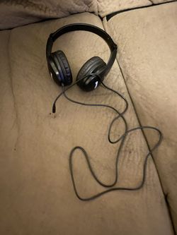 Mic 🎤 and headphones 🎧 DJ
