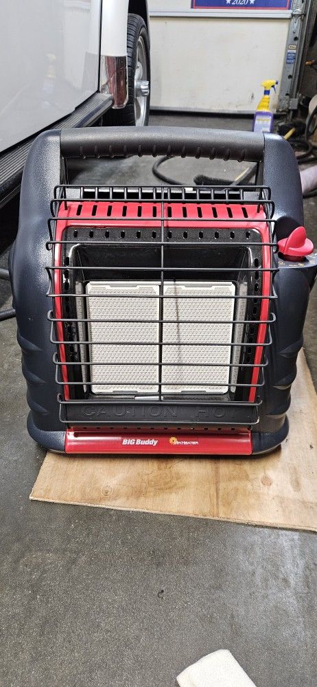 Big Buddy Mr Heater  With To Tanks