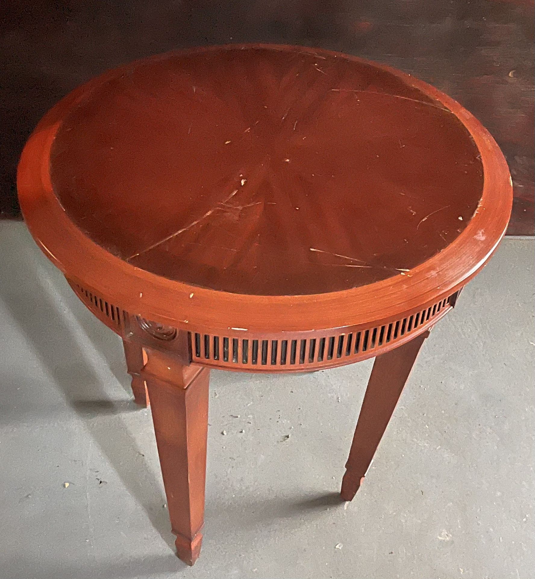 Round Table