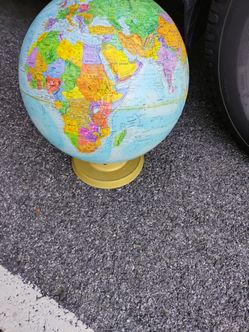 World globe pickup only cash