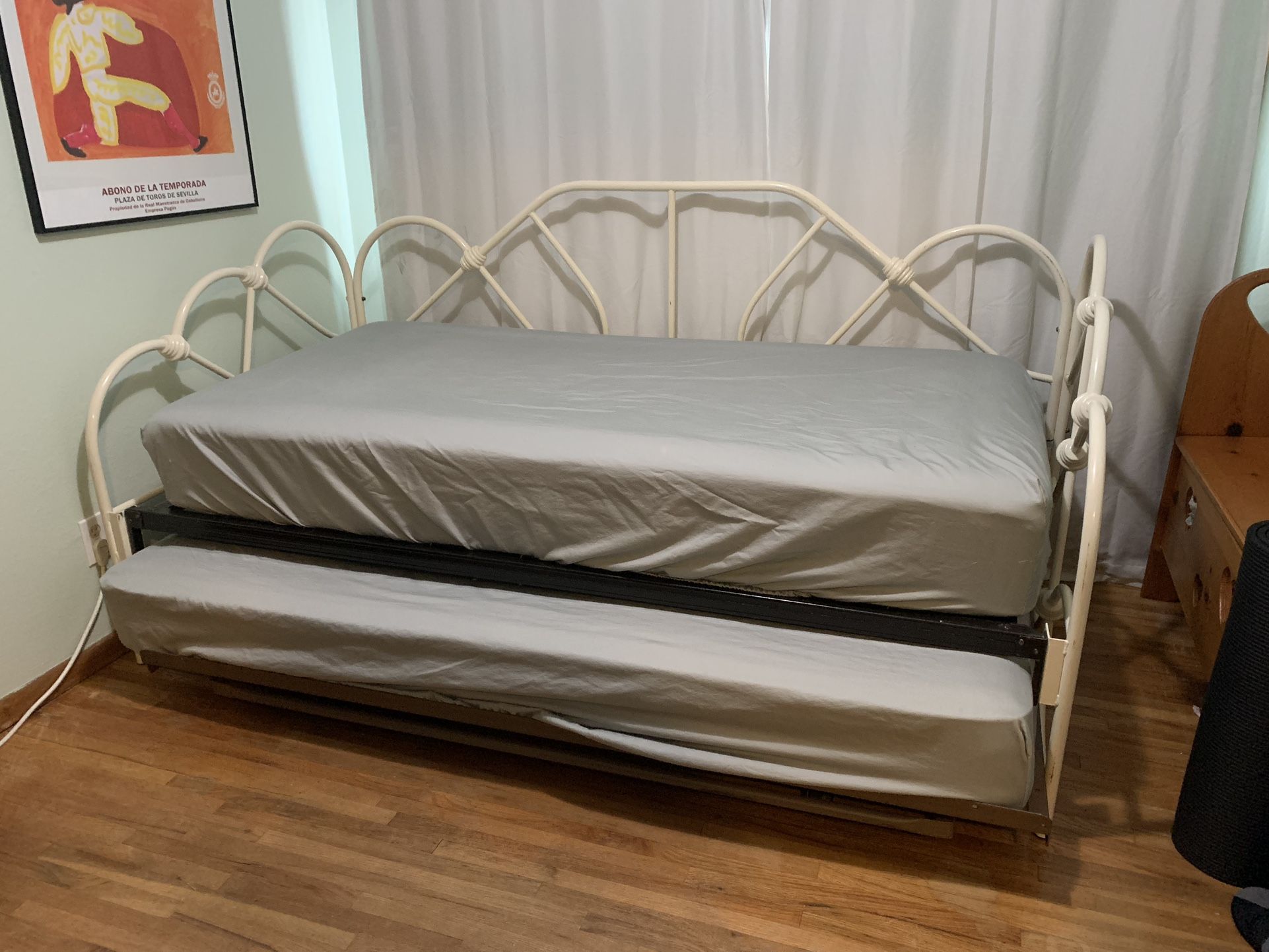 Twin Day Bed Frame With Popup Trundle Frame for Sale in WA