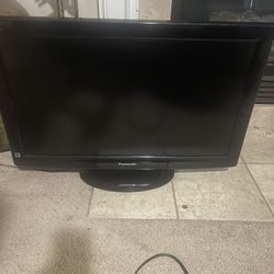 32” Flat Screen TV
