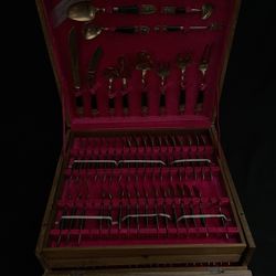Vintage Yoo Hong Gem Thailand Brass Flatware 142  piece set Gold tone  Teak Box yo