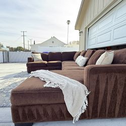 Living Spaces Brown U Shaped Sectional DELIVERY AVAILABLE 