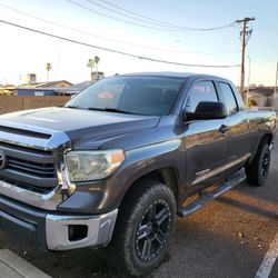 Toyota Tundra Double Cab SR