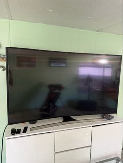 Samsung - 65" Class (64.5" Diag.) - LED - Curved - 2160p - Smart - 4K Ultra HD TV