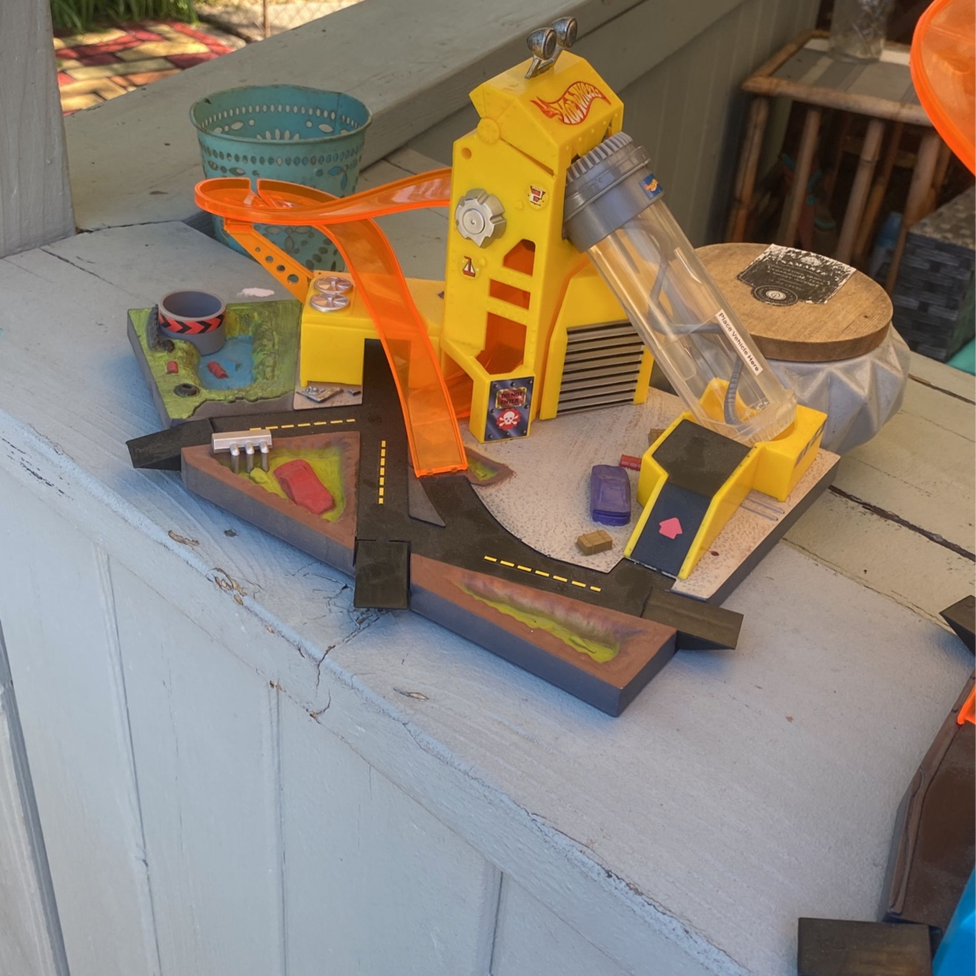 Hot wheels, mini track