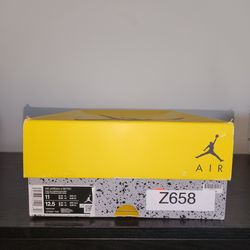 Jordan 4 Retro Lightning