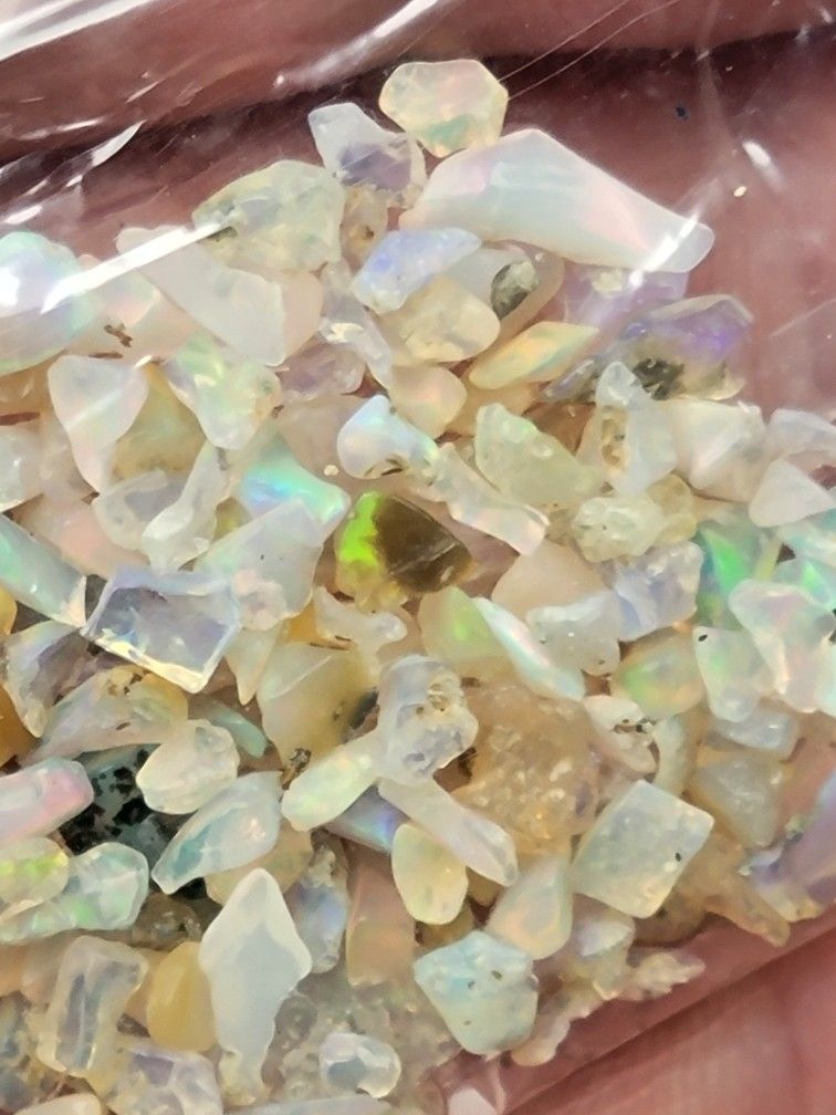 20pcs Natural Ethiopian Fire Opal Rough Untreated Crystal Chips 4mm - 5mm