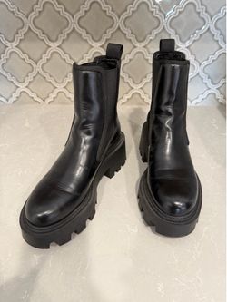 Zara women’s Black Boots