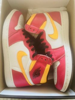 Air Jordan 1 Retro High OG Light Fusion 