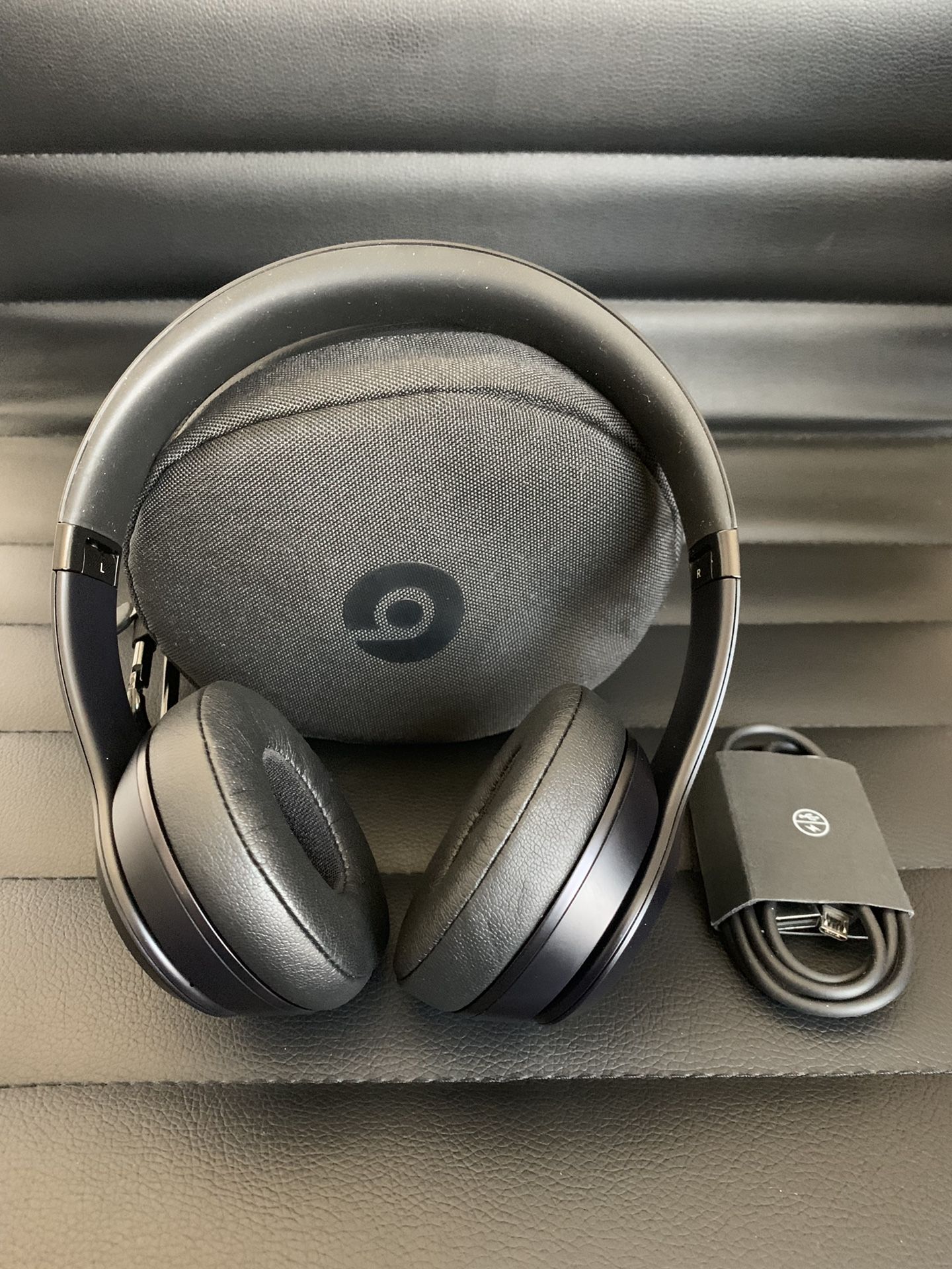 Beats Solo3 Wireless Headphones