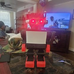 SATURN ROBOT WITH FLASHING LIGHTS AND  VIEW SCREEN 
