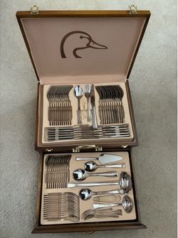 Ducks Unlimited 72-piece FLATWEAR SET