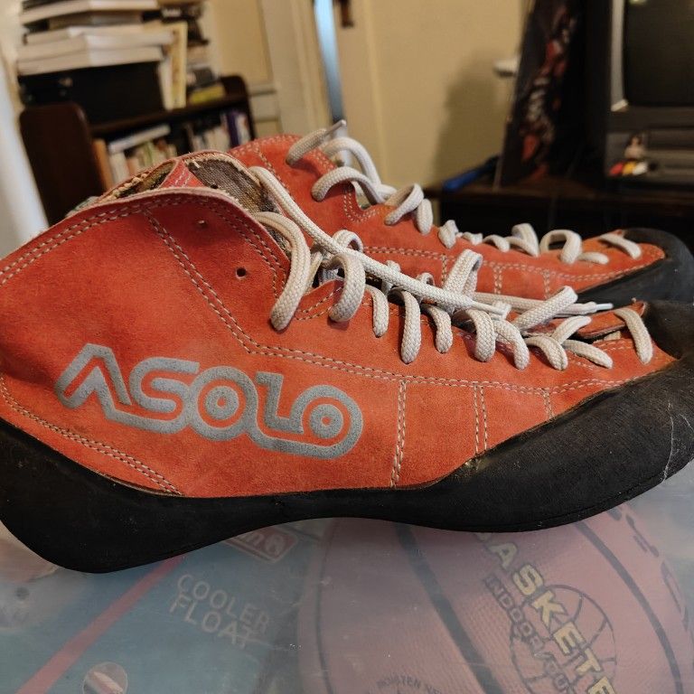Asolo Red Climbing Shoes Sz 11 mens