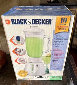 Black & Decker glass jar blender new in box