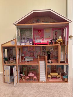 KidKraft dollhouse- furniture included