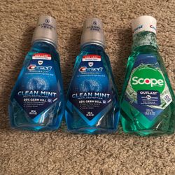 3 Crest Mouthwashes