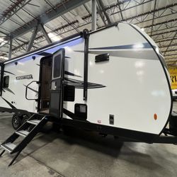 RV 29 Feet! (Kitchen With View)
