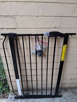Dog baby gate