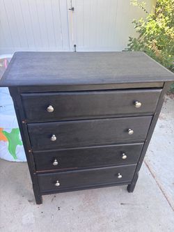 Black Wood 4-Drawer Dresser
