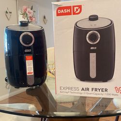 Dash Air fryer- New And Never used 